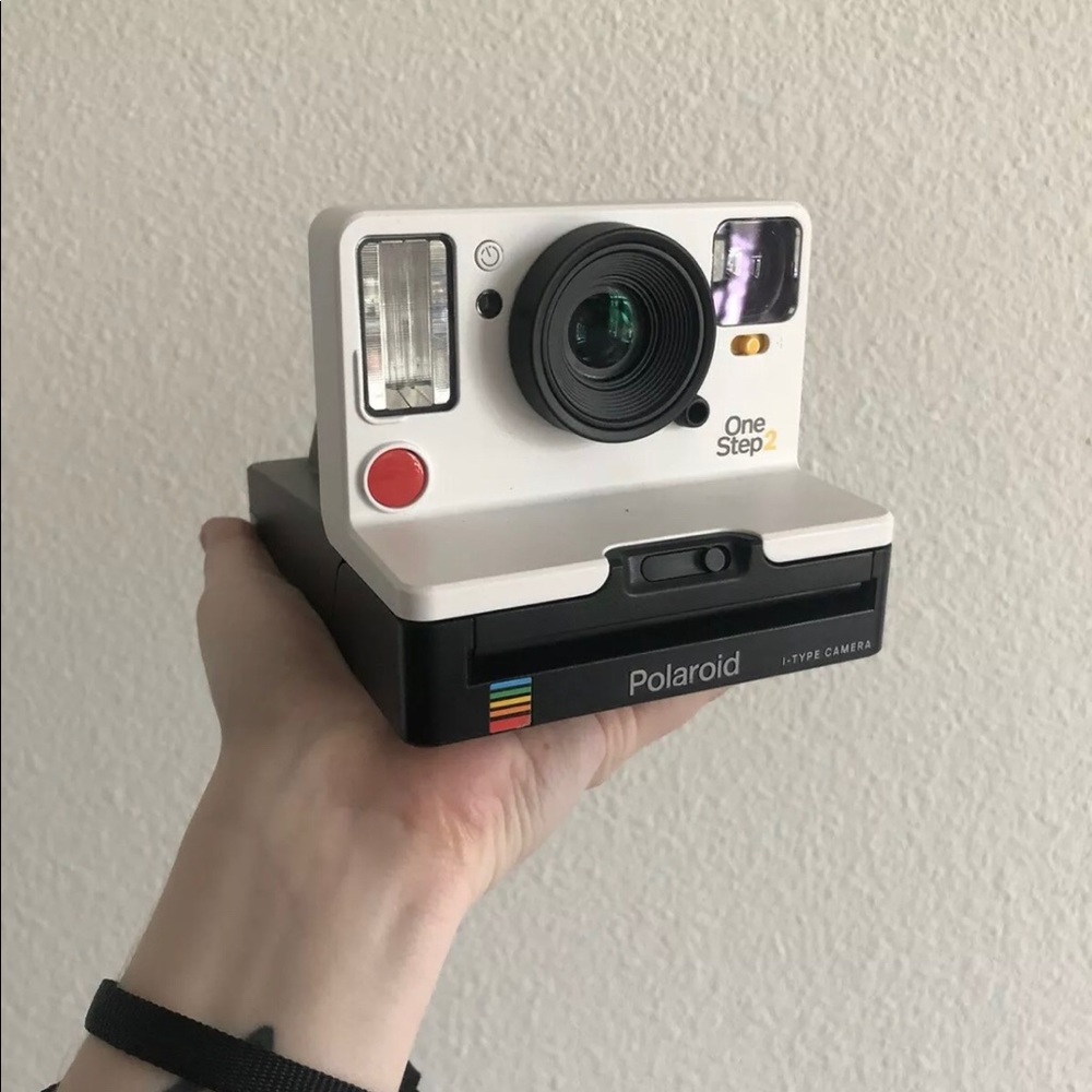 Polaroid Instant OneStep 2 Polaroid i-Type Camera